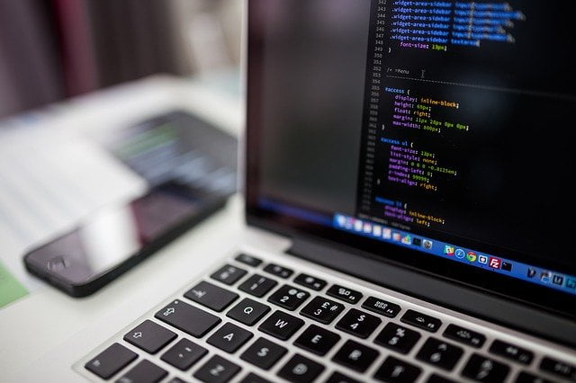 Web app vs cloud app